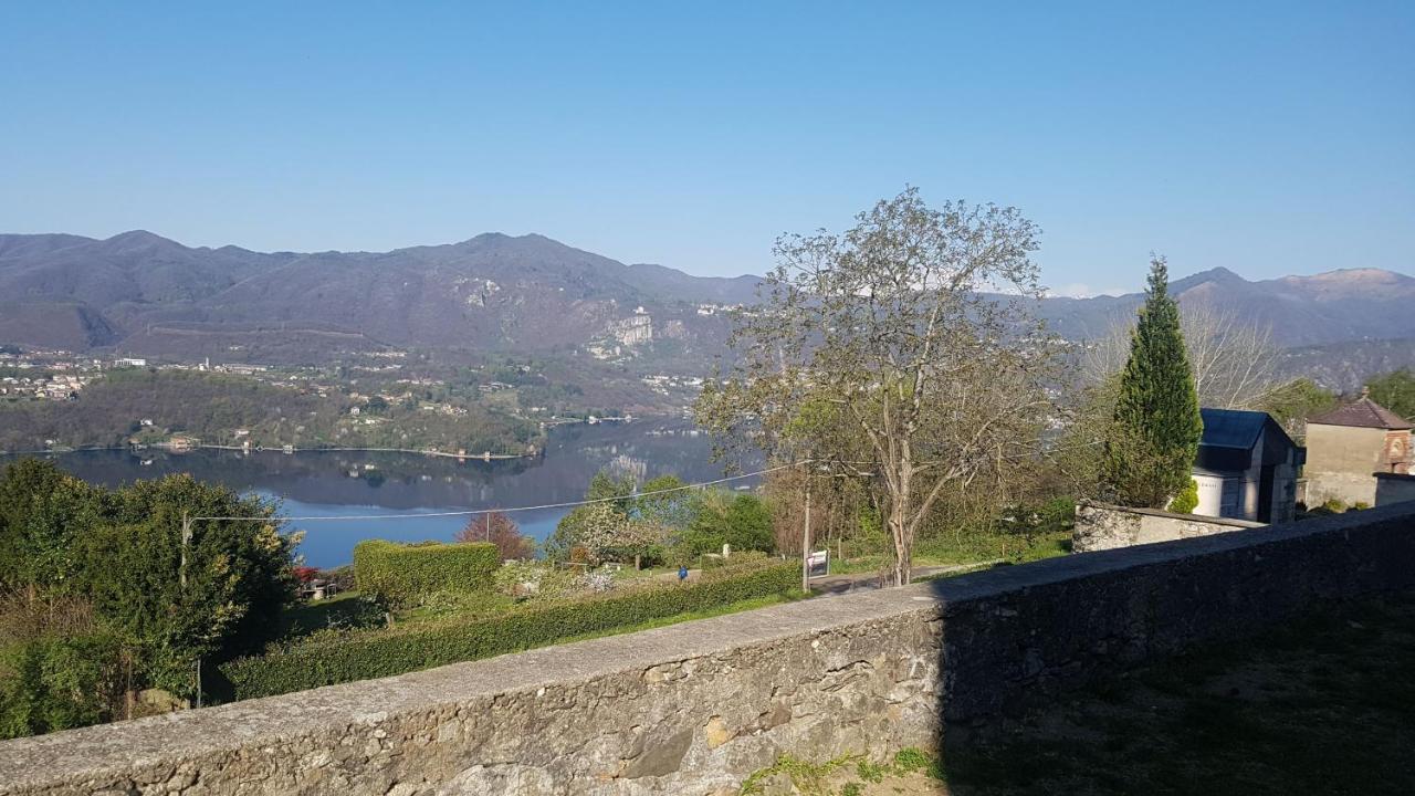 Villa Le Vignole Ameno Екстериор снимка