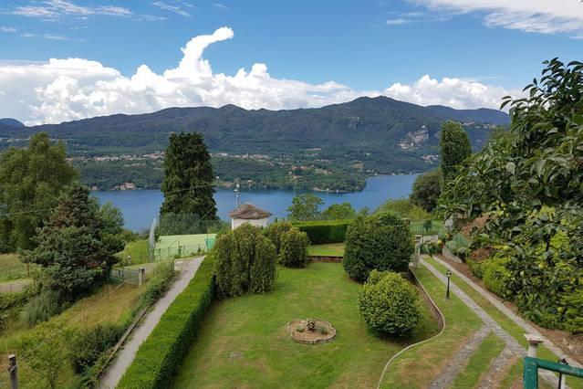 Villa Le Vignole Ameno Екстериор снимка