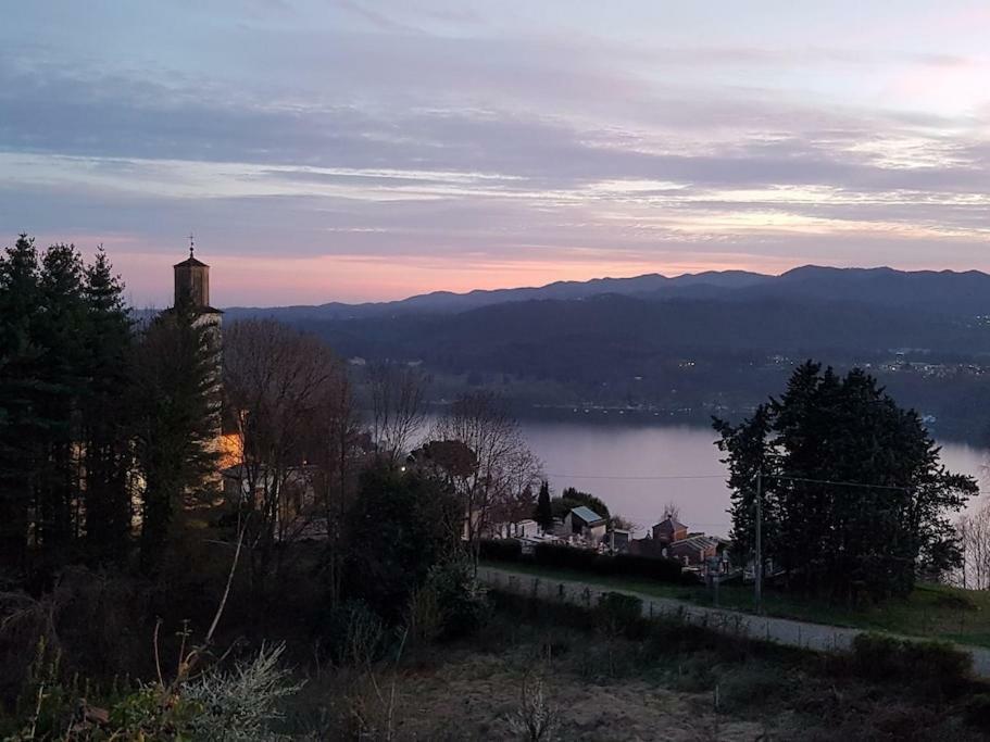 Villa Le Vignole Ameno Екстериор снимка